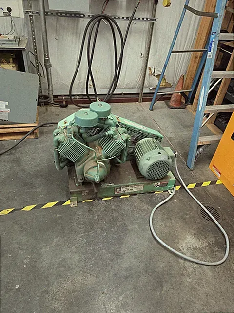 Champion R30 Pump 10hp Compressor 460v 3ph